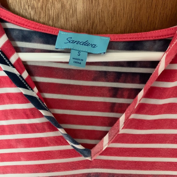 Cute Hooded Tunic/Swim Cover - Picture 3 of 5